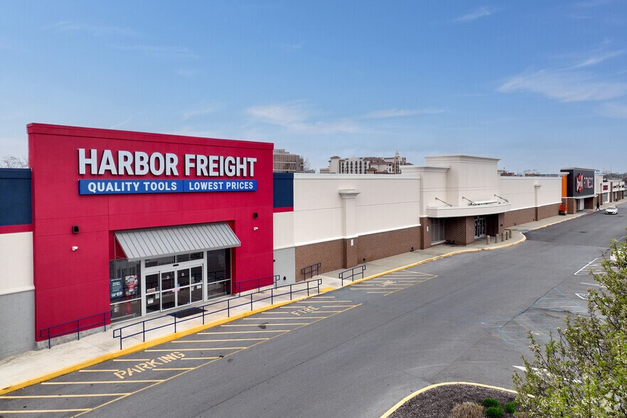 More Photos Of 8752 Michigan Rd, Indianapolis Department Store For Lease