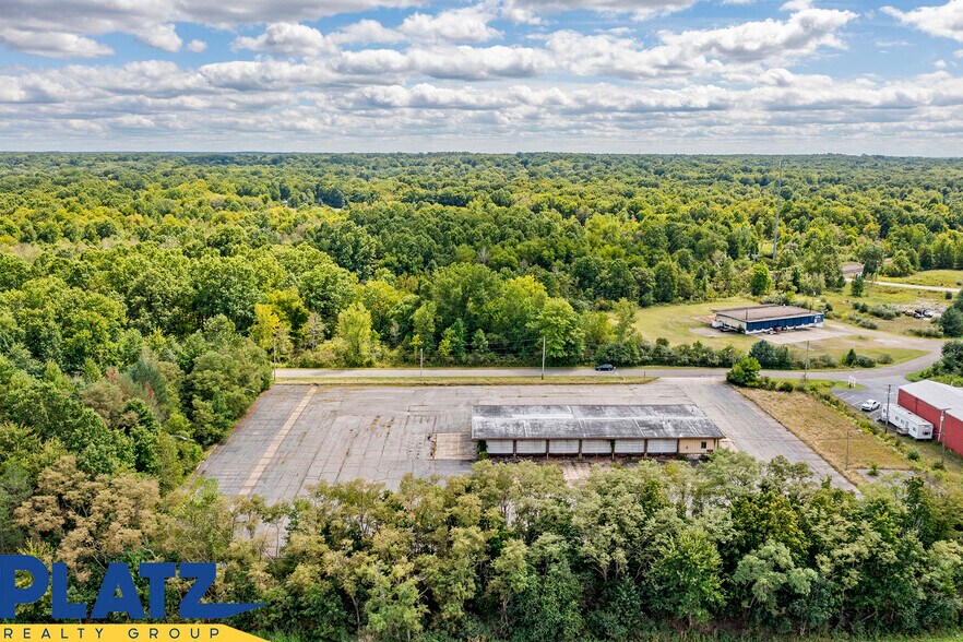 More Photos Of 3020 Gale Ave, Hubbard Truck Terminal For Lease