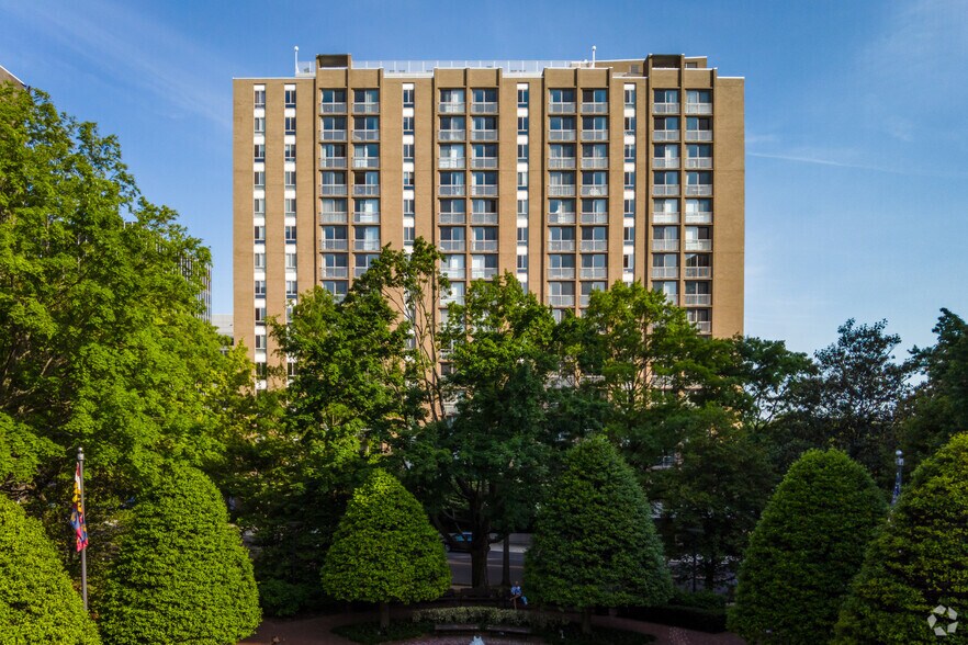 More Photos Of 5480 Wisconsin Ave, Chevy Chase Apartments For Lease