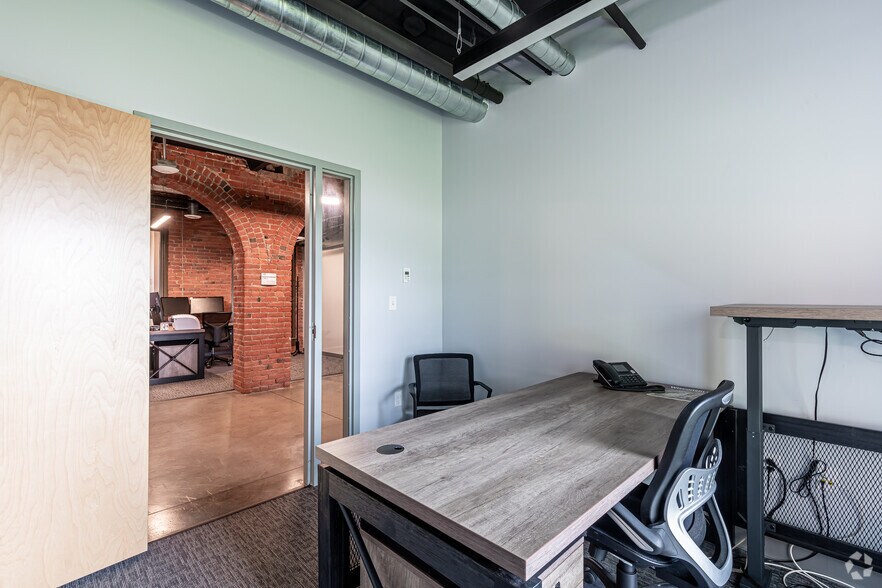 More Photos Of 55 Jackson St, Holyoke Manufacturing For Lease