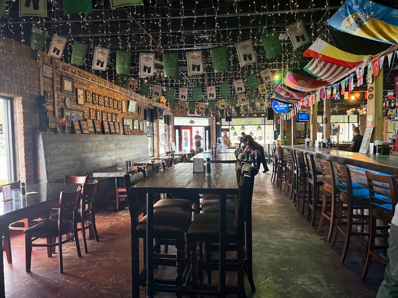 More Photos Of 300 S Sanford Ave, Sanford Restaurant For Sale