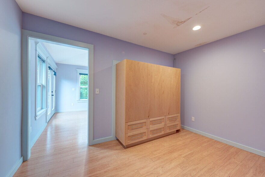 More Photos Of 654 W Main St, Monroe Office For Sale