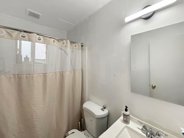 More Photos Of 33638 9th St, Union City Apartments For Sale