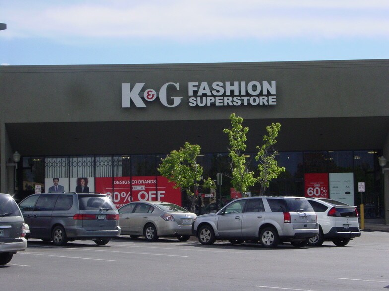 More Photos Of 1140-1160 S Abilene St, Aurora Freestanding For Lease