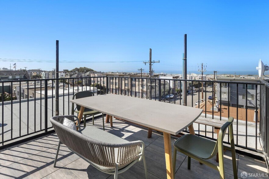 More Photos Of 4326 Irving St, San Francisco Apartments For Sale