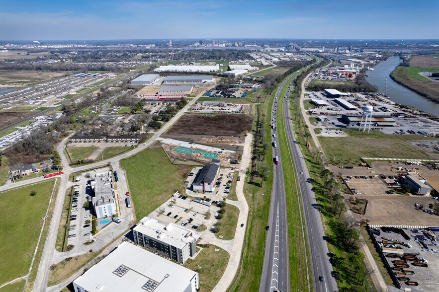 More Photos Of 2740 N Westport Dr, Port Allen Hotel For Sale