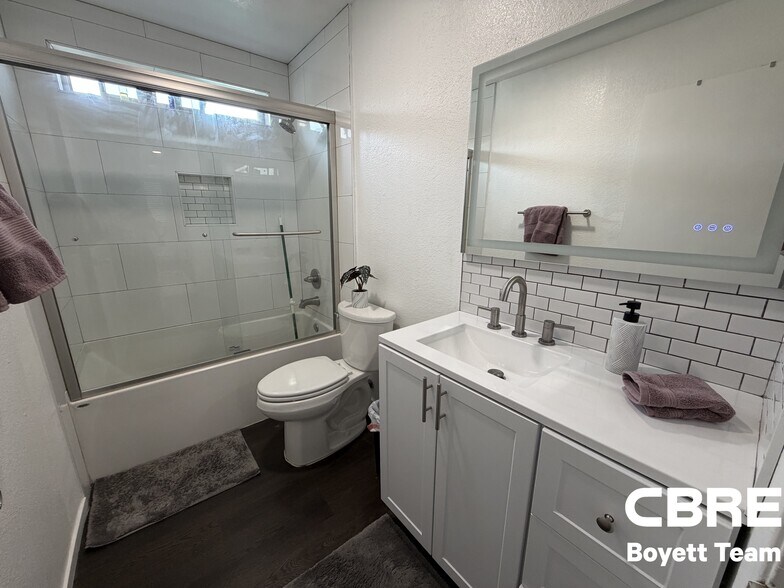 More Photos Of 22607 14th St, Newhall Apartments For Sale