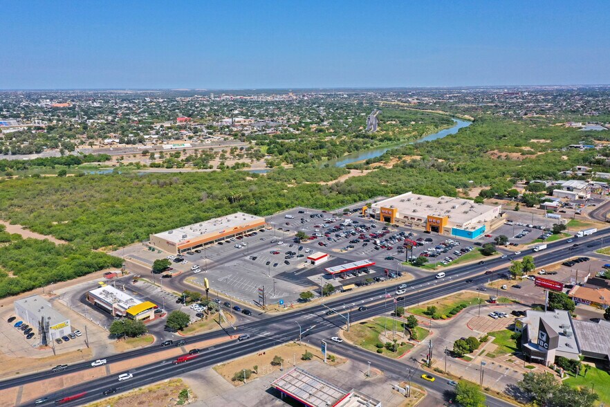 More Photos Of 2314-2316 S Zapata Hwy, Laredo Unknown For Lease