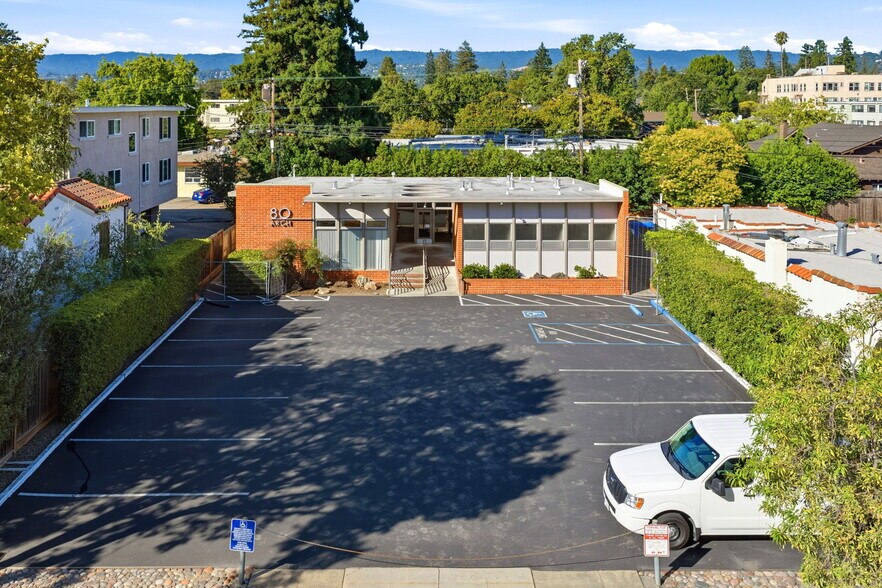 More Photos Of 80 Arch St, Redwood City Medical For Sale
