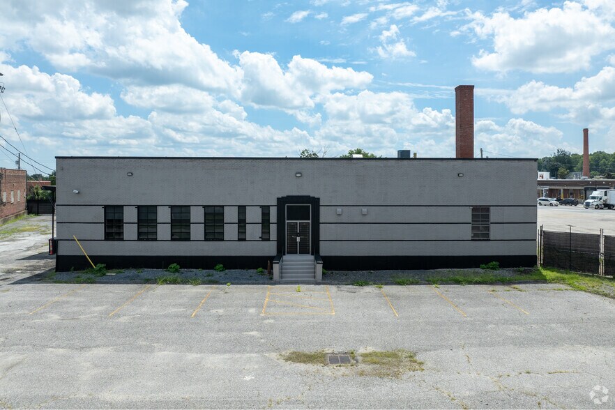 More Photos Of 2810 W Saratoga St, Baltimore Warehouse For Sale