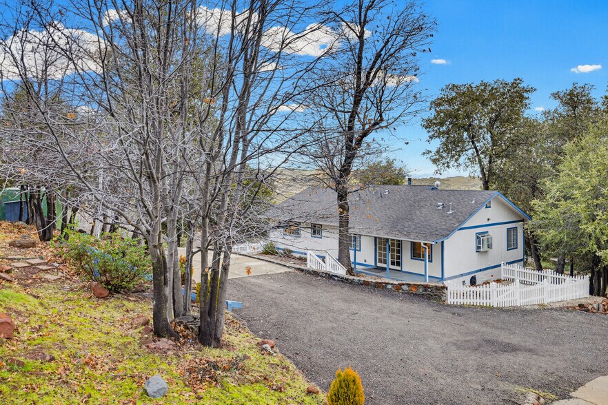 More Photos Of 17009 Iron Springs Rd, Julian Multifamily For Sale