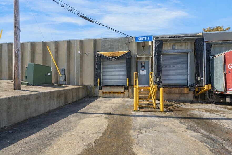 More Photos Of 1 Kondelin Rd, Gloucester Manufacturing For Lease