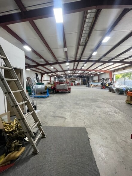 More Photos Of 250 Carolina Drive Ext, Roebuck Warehouse For Sale