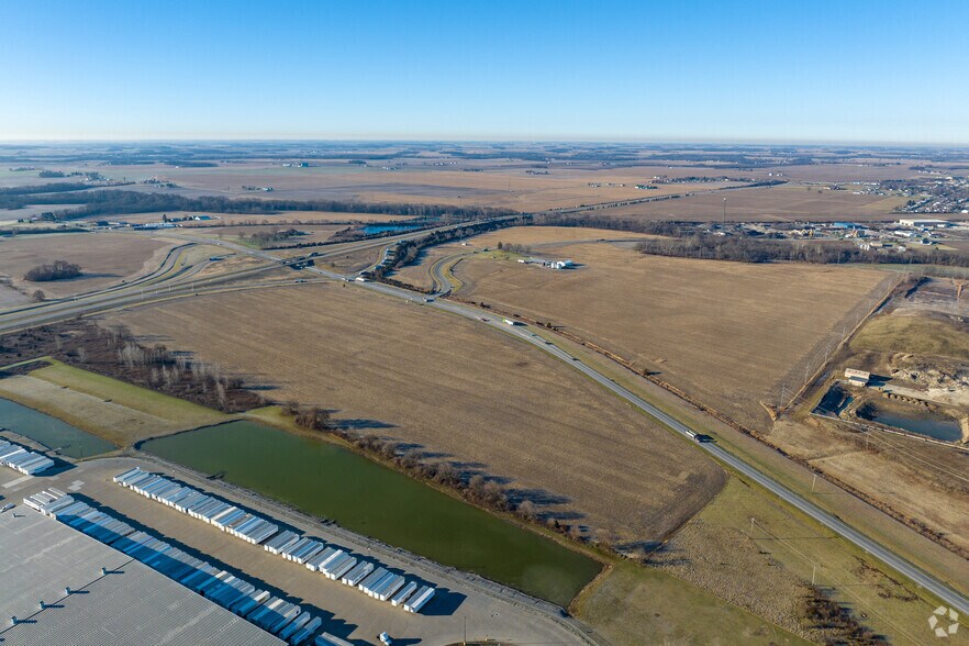 More Photos Of US-35 / SR 753 North East lot of the US-35 / 753 sr, Washington Court House Land For Sale