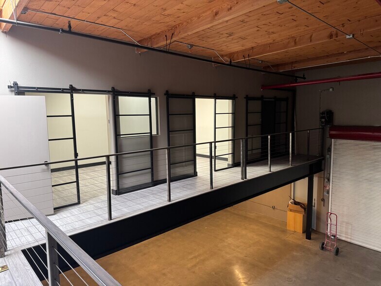 More Photos Of 4125 Market St, Ventura Light Manufacturing For Sale