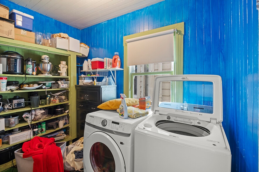 More Photos Of 326 Athol Ave, Oakland Multifamily For Sale