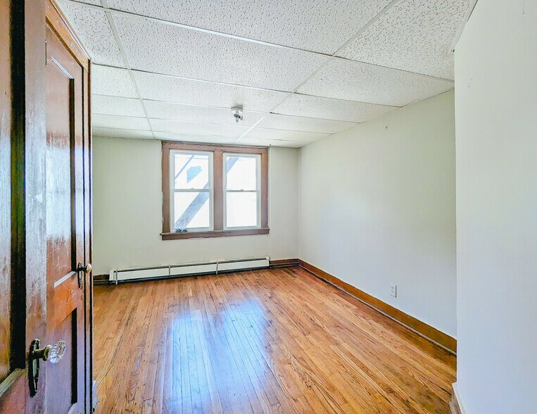 More Photos Of 514 Davis Ave, Endicott Apartments For Sale