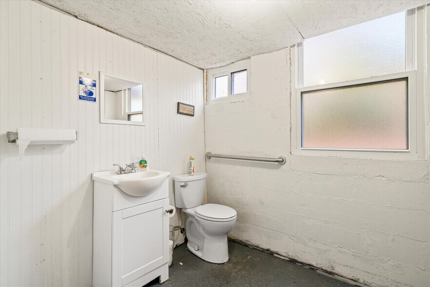 More Photos Of 123 Bethel Church Rd NE, Dalton Religious Facility For Sale