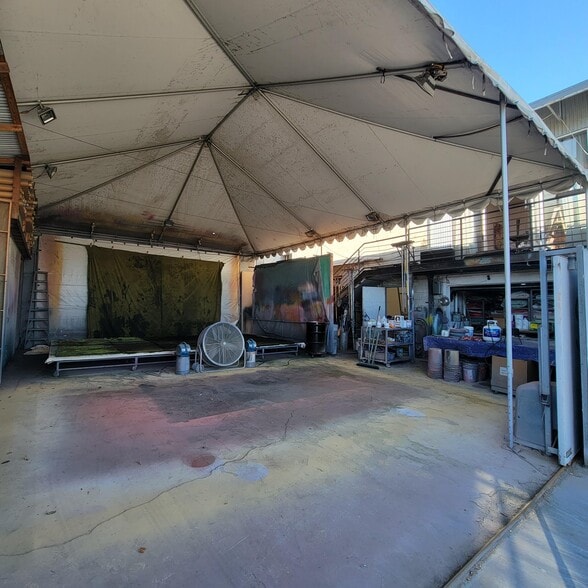 More Photos Of 5830 Adams Blvd, Culver City Showroom For Sale