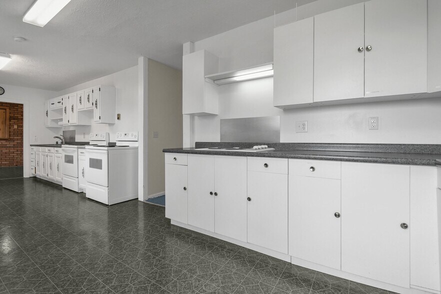 More Photos Of 2598 E Smiley Ave, Shelby Religious Facility For Sale