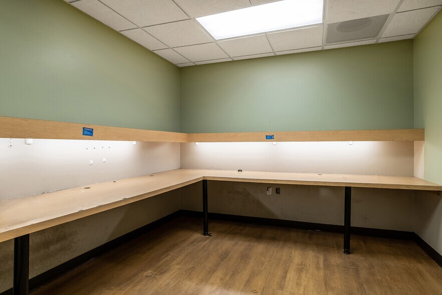 More Photos Of 245 S Van Ness Ave, San Francisco Warehouse For Sale