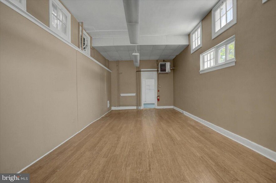 More Photos Of 20 E Washington St, Hagerstown Storefront Retail Residential For Lease