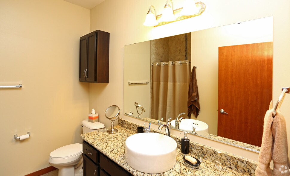 More Photos Of 401 N Washington St, Green Bay Apartments For Lease