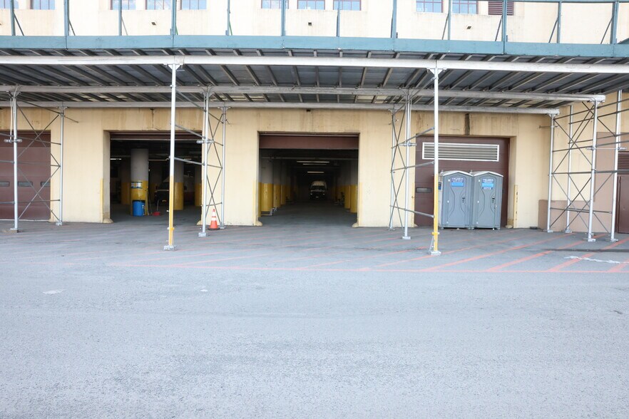 More Photos Of 140 58th St, Brooklyn Unknown For Lease