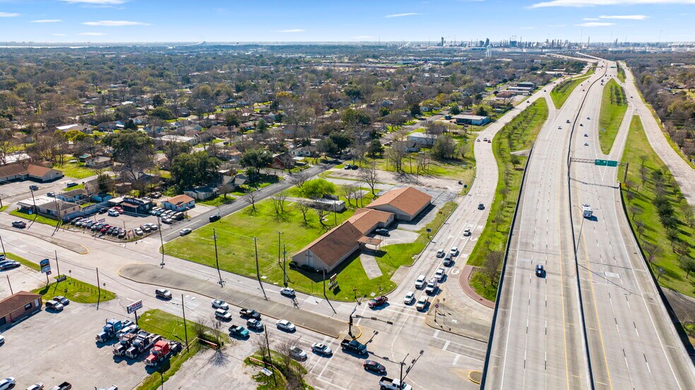 More Photos Of 2409 Main St, Baytown Religious Facility For Sale