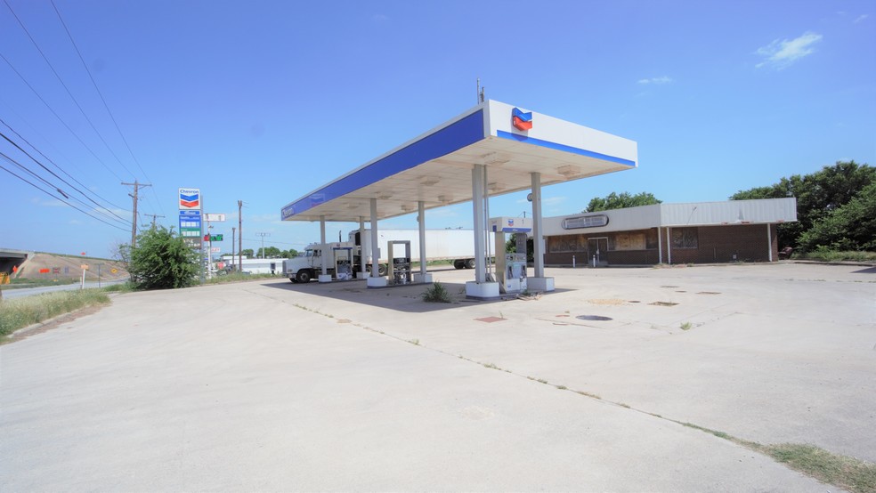 More Photos Of 12235 Camp Bowie Blvd W, Aledo Service Station For Sale