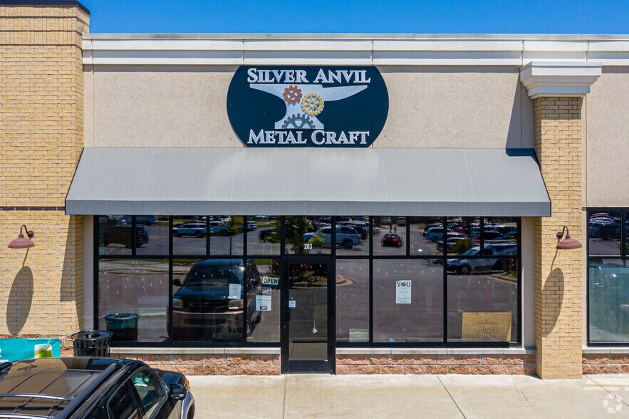 More Photos Of 482-490 Branson Landing Blvd, Branson General Retail For Sale