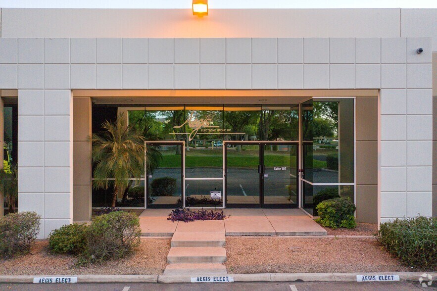 More Photos Of 1548 N Tech Blvd, Gilbert Manufacturing For Lease