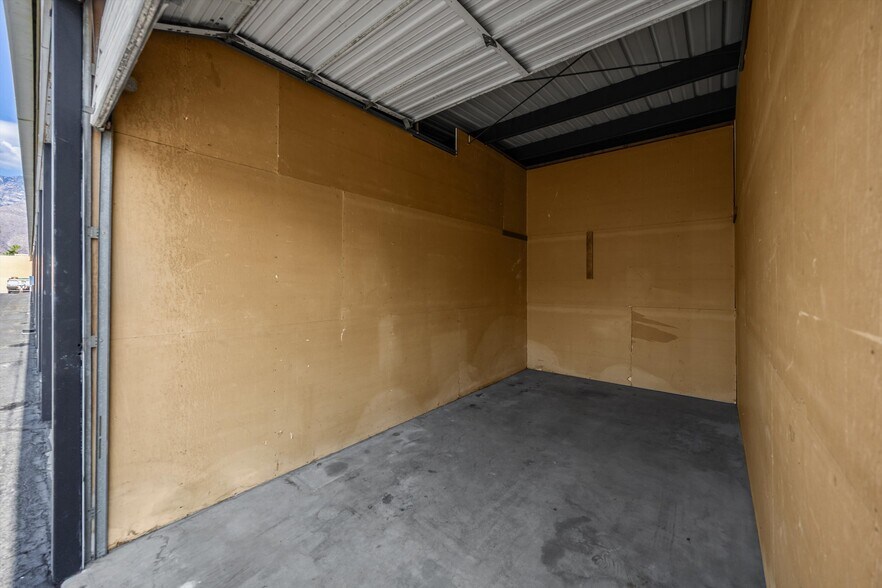 More Photos Of 811-823 S Williams Rd, Palm Springs Self Storage For Sale