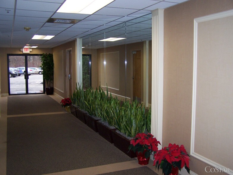 More Photos Of 2080 Silas Deane Hwy, Rocky Hill Medical For Lease