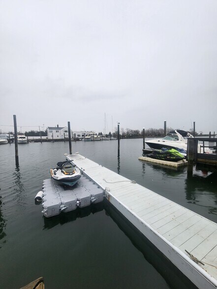 More Photos Of 377 Woodcleft Ave, Freeport Storefront Retail Residential For Sale