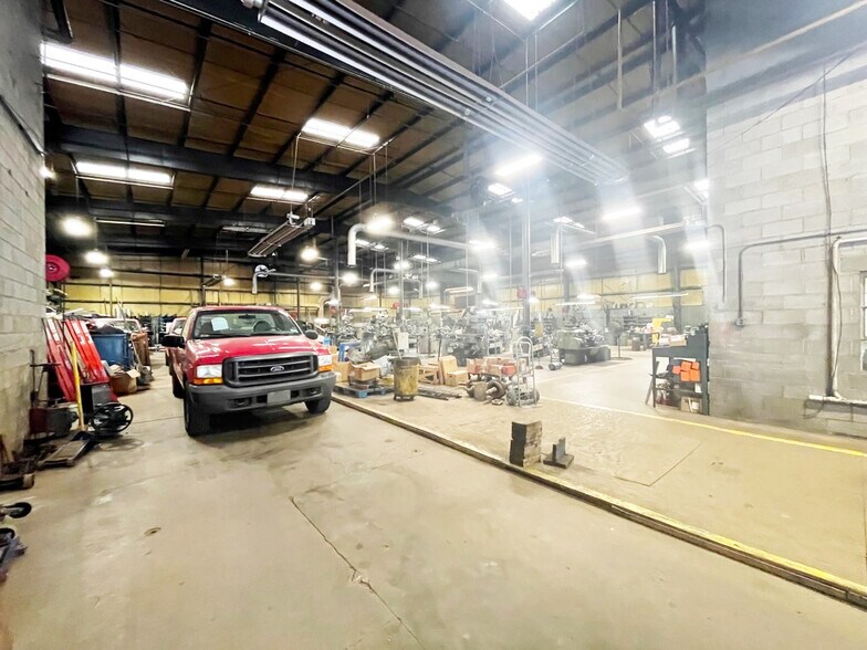 More Photos Of 515 V St NE, Washington Warehouse For Sale