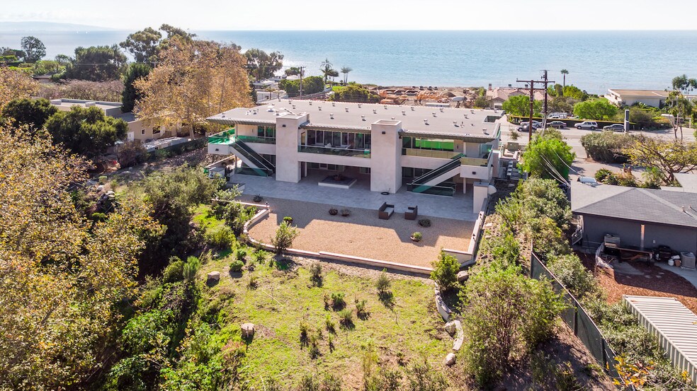 More Photos Of 24903 Pacific Coast Hwy, Malibu Office For Lease