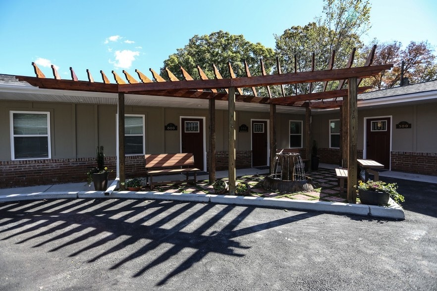 More Photos Of 6640 E Wilkinson Blvd, Belmont Office Residential For Lease