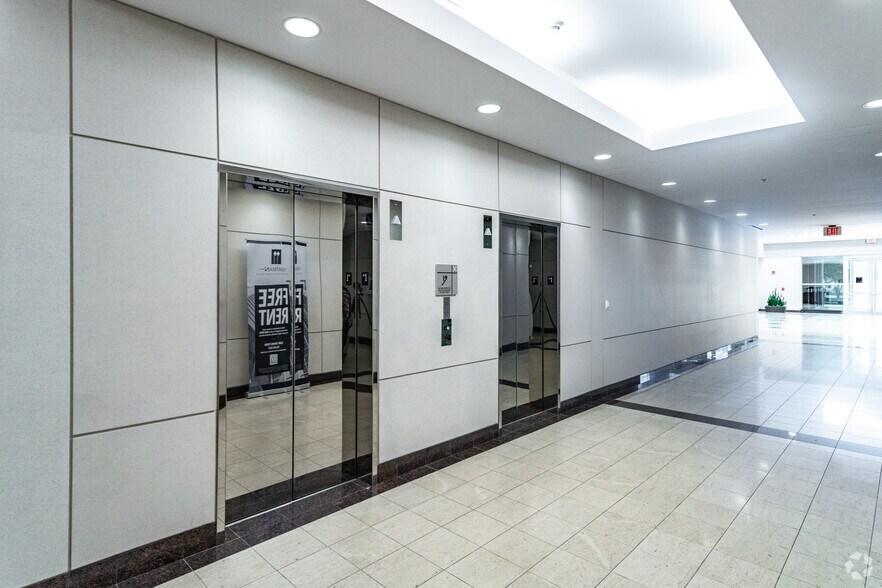 More Photos Of 1707 Market Place Blvd, Irving Office For Lease