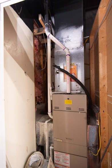 More Photos Of 2934 Ocean Gtwy, Cambridge Freestanding For Sale