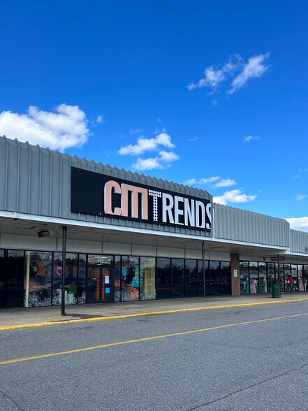 More Photos Of 507 E Southside Plz, Richmond Land For Lease