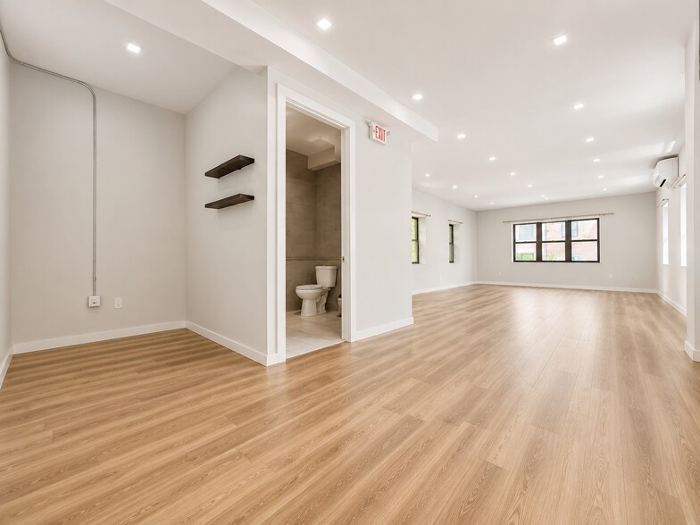 More Photos Of 237 E 31st St, New York Apartments For Lease