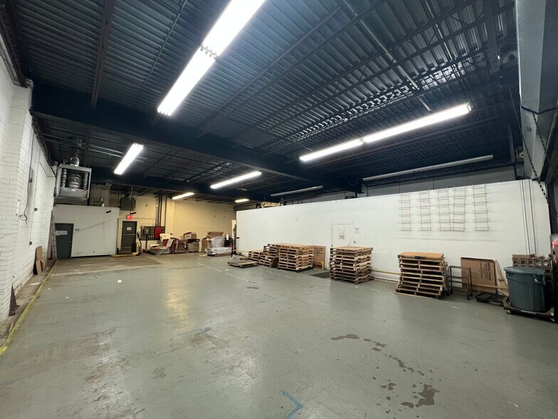More Photos Of 3353 Noell Ave, Bronx Warehouse For Lease