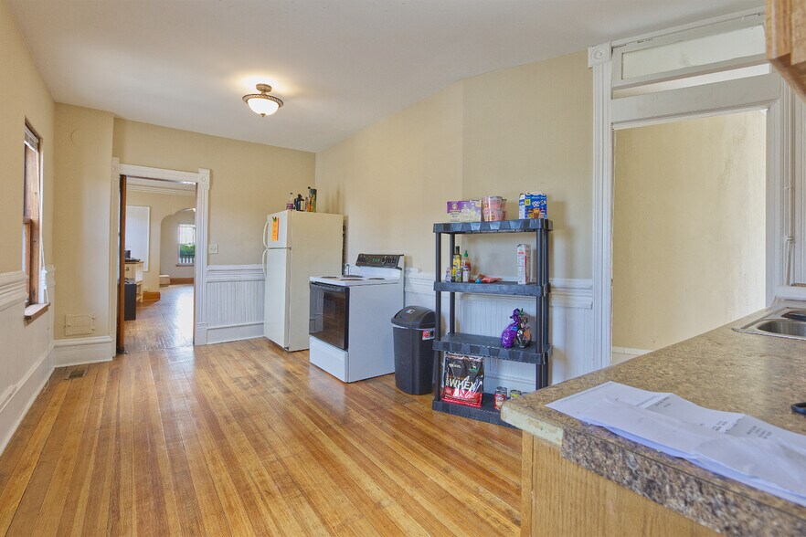 More Photos Of 111-121 Main Ave W, Winsted Storefront Retail Residential For Sale