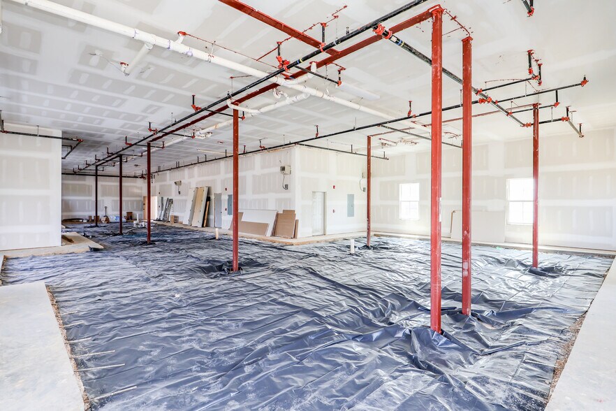More Photos Of 1004 N Lamar Blvd, Oxford General Retail For Sale