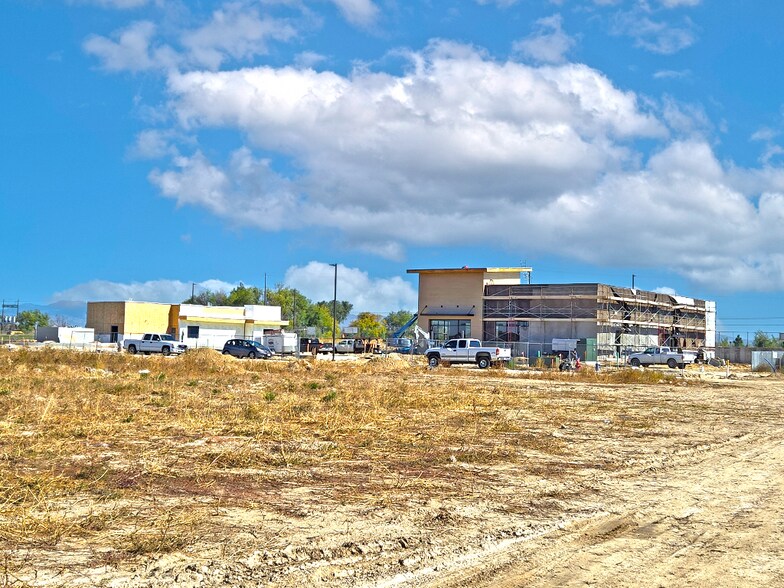 More Photos Of 1522 E Deer Flat Rd, Kuna Restaurant For Lease