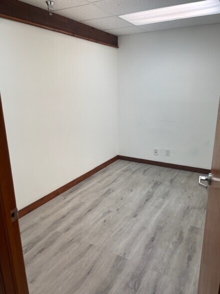 More Photos Of 8200 W Sunrise Blvd, Plantation Office For Sale