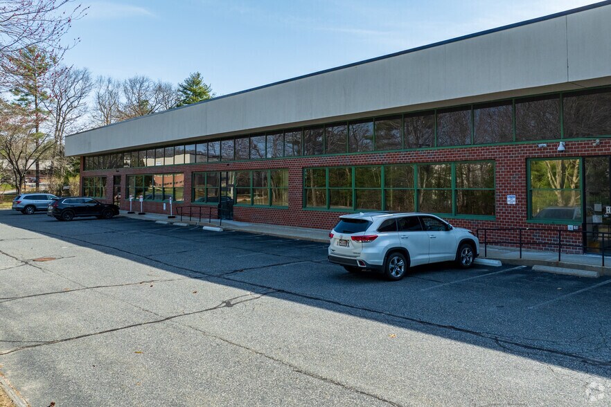 More Photos Of 89 October Hill Rd, Holliston Light Manufacturing For Lease