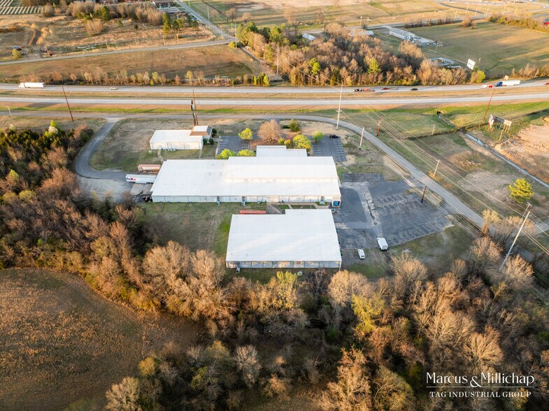More Photos Of 218 Massengale Rd, Clarksville Warehouse For Sale