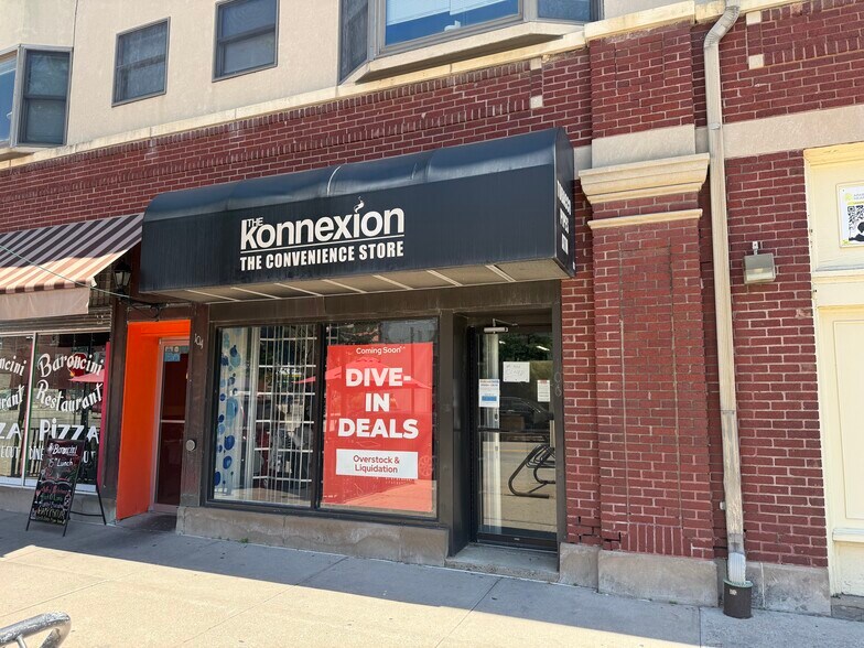 More Photos Of 100-116 S Linn St, Iowa City Storefront For Lease